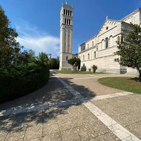 New Stylish & Modern Studio Apart - With Sea View Lejlighed Pula