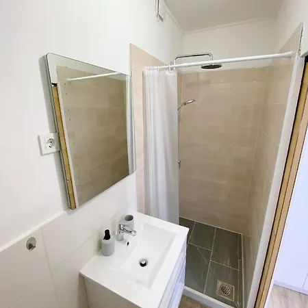 New Stylish & Modern Studio Apart - With Sea View Apartment Pula