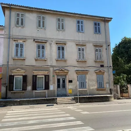 New Stylish & Modern Studio Apart - With Sea View Apartment Pula