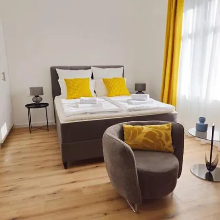 New Stylish & Modern Studio Apart - With Sea View Apartment